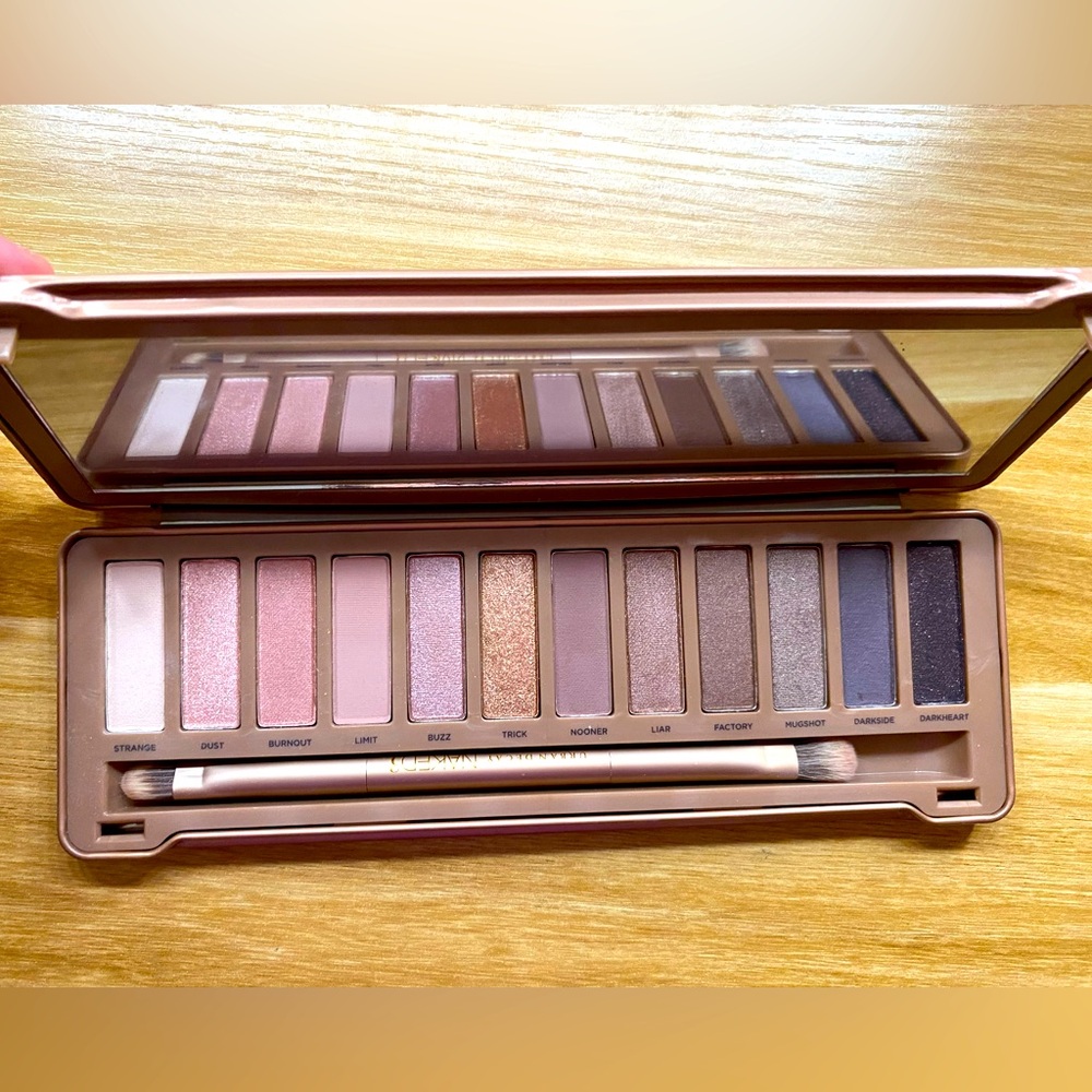 Urban Decay Naked 3 Eyeshadow Palette